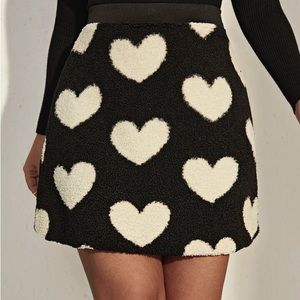 Heart pattern fuzzy skirt